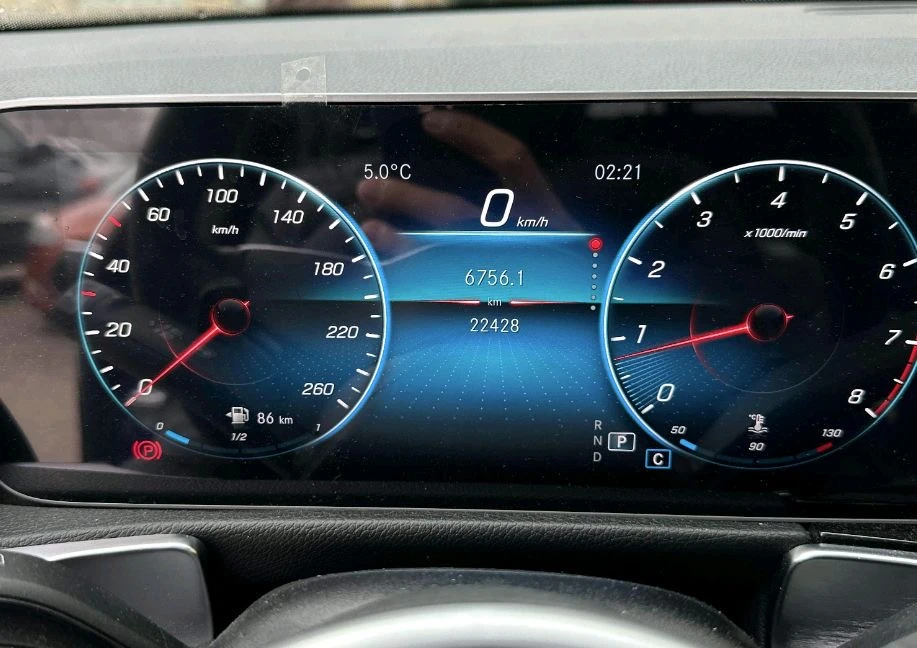 Mercedes-Benz GLB 250 2.0L 4MATIC - изображение 8