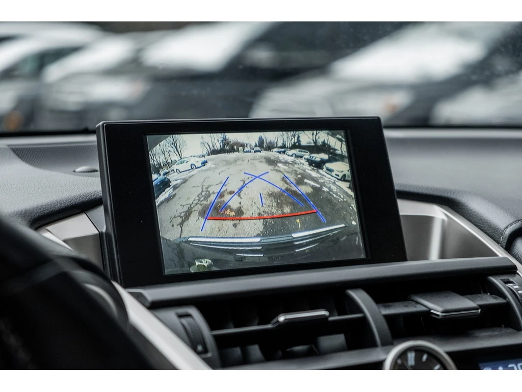 Lexus NX 200t * * CARFAX * *   * *  | Mobile.bg   15