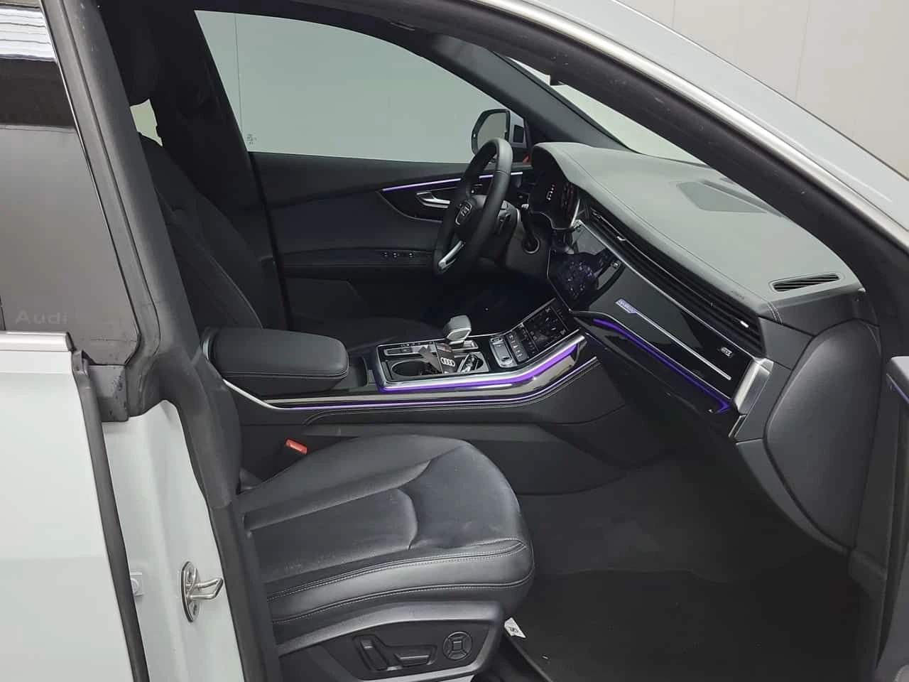 Audi Q8 * Progressiv * CARFAX * ЦЕНА ДО БГ - изображение 9