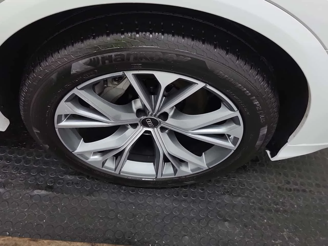 Audi Q8 * Progressiv * CARFAX * ���� �� �� | Mobile.bg � ����������� 13