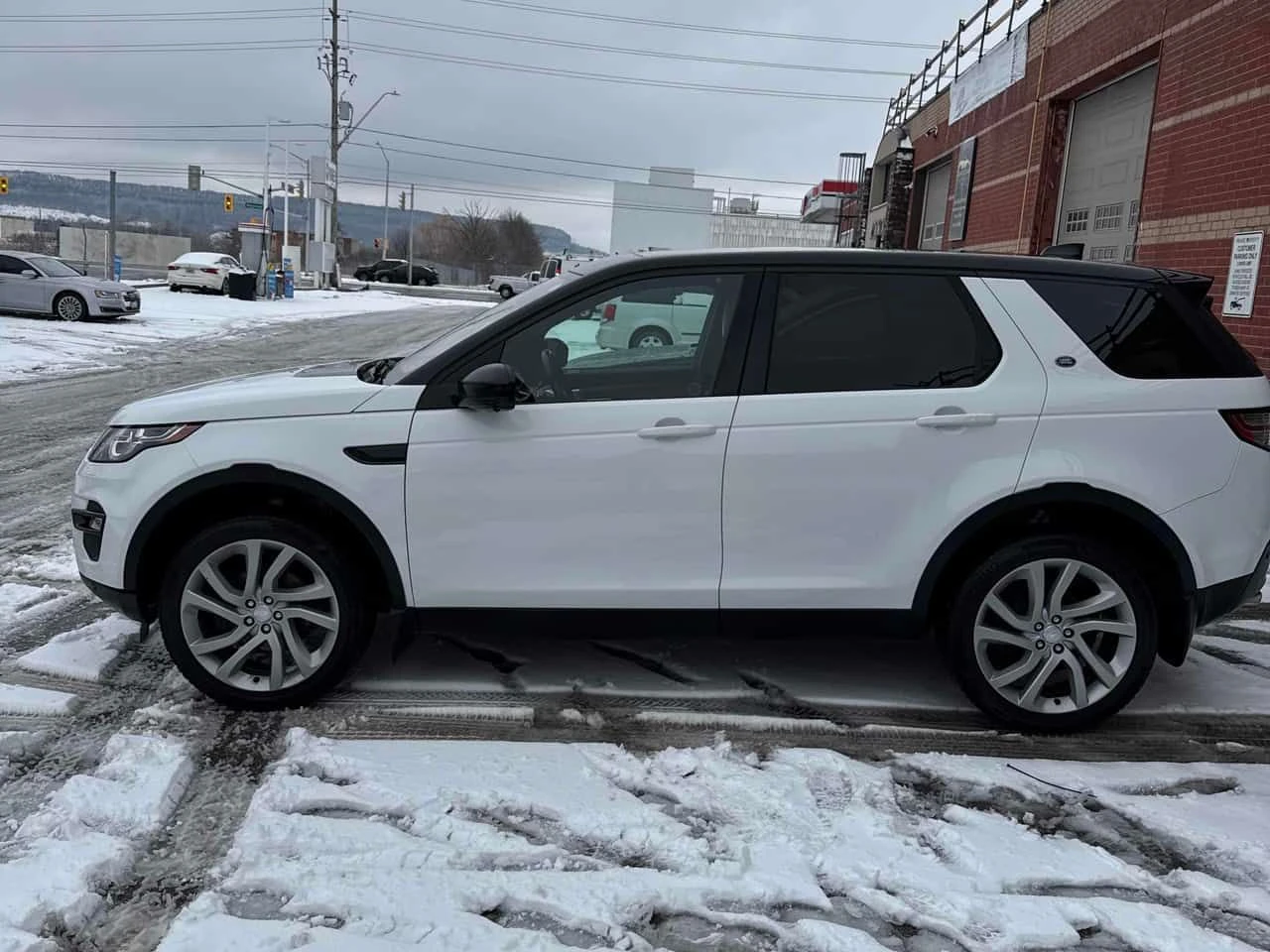 Land Rover Discovery Sport  Luxury * 2 ����� * �������� * KEYLESS * CARFAX | Mobile.bg � ����������� 17