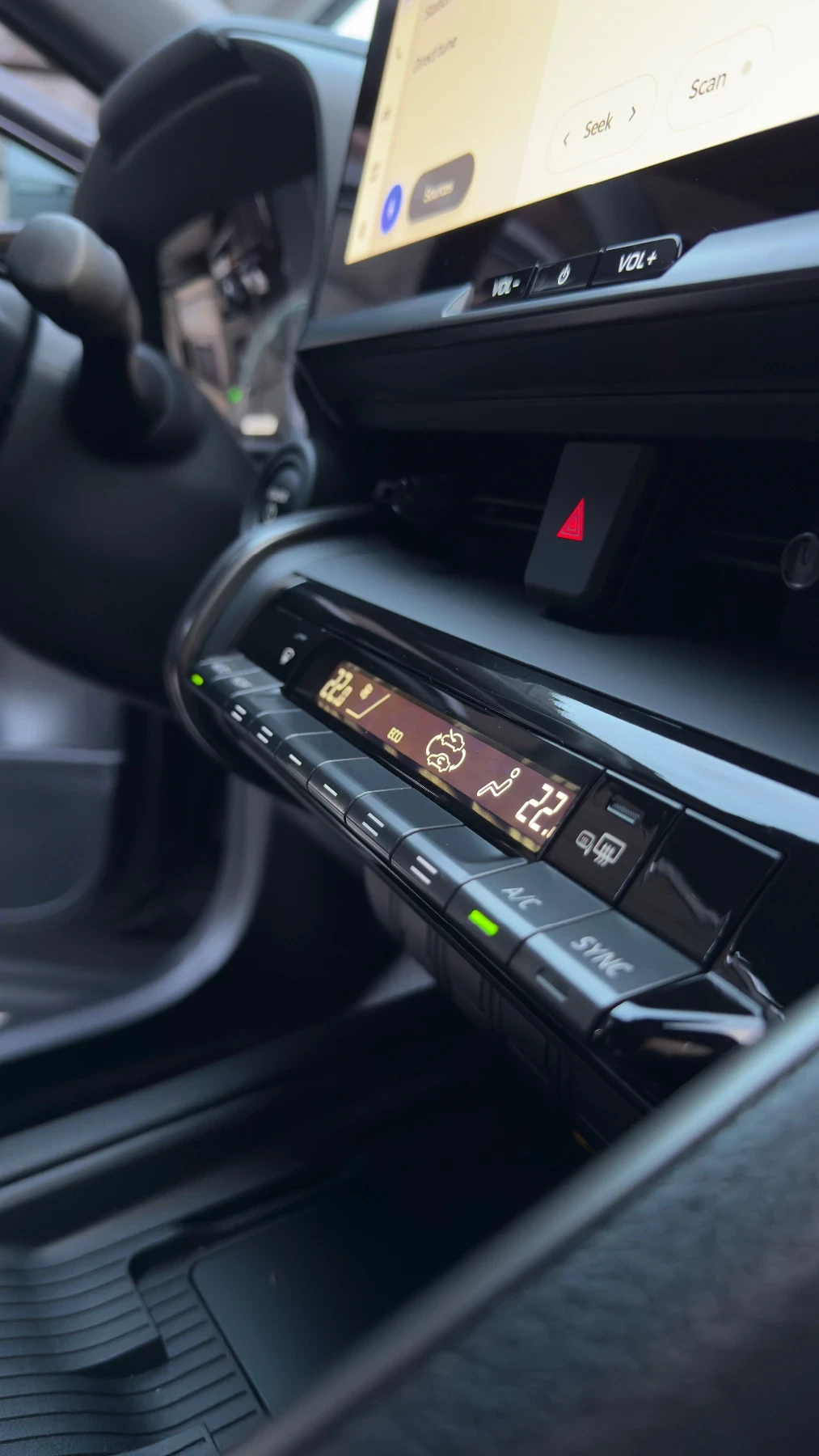 Toyota C-HR 4x4, 2.0HEV, 197ks, снимка 5 - Автомобили и джипове - 54088430