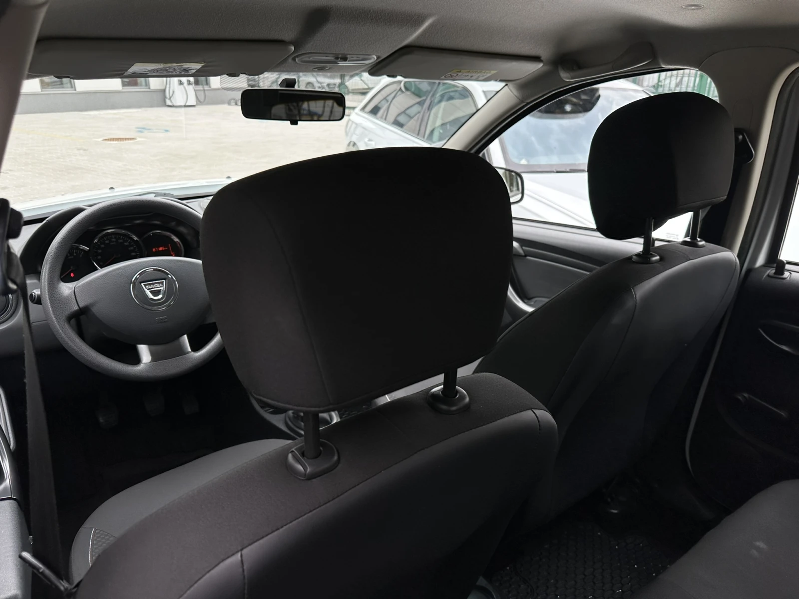 Dacia Duster, снимка 8 - Автомобили и джипове - 54205883