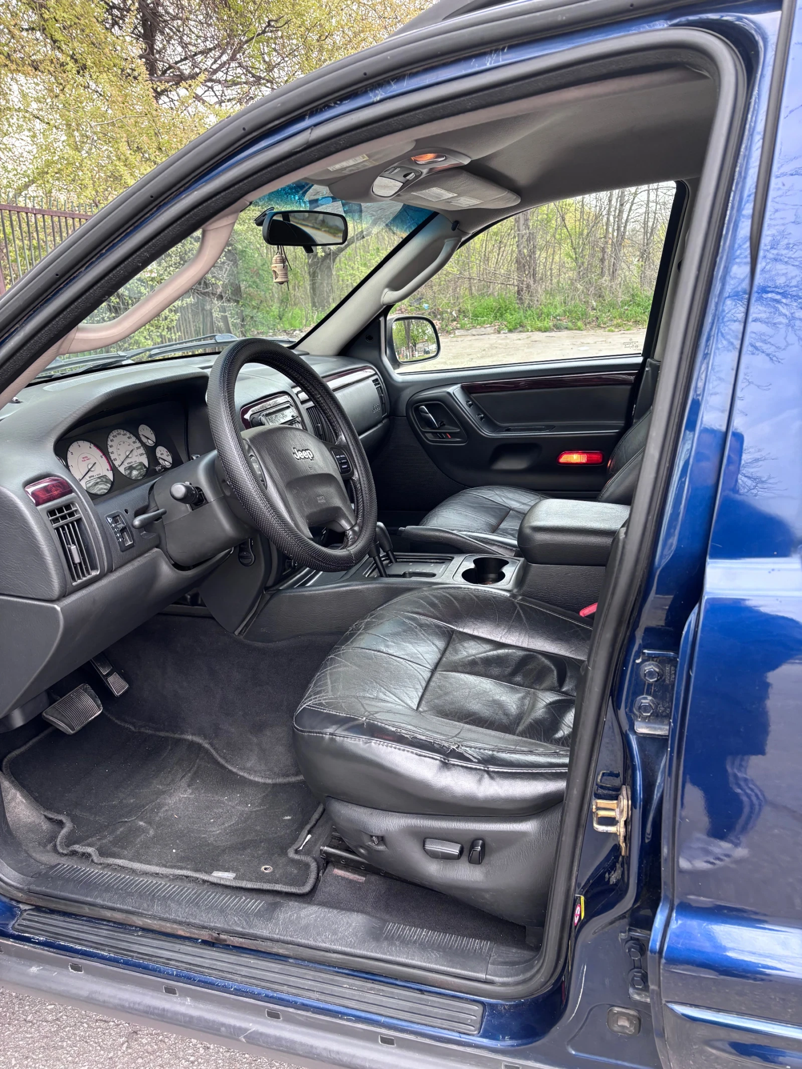 Jeep Grand cherokee 2.7 CRDI, снимка 10 - Автомобили и джипове - 54226667