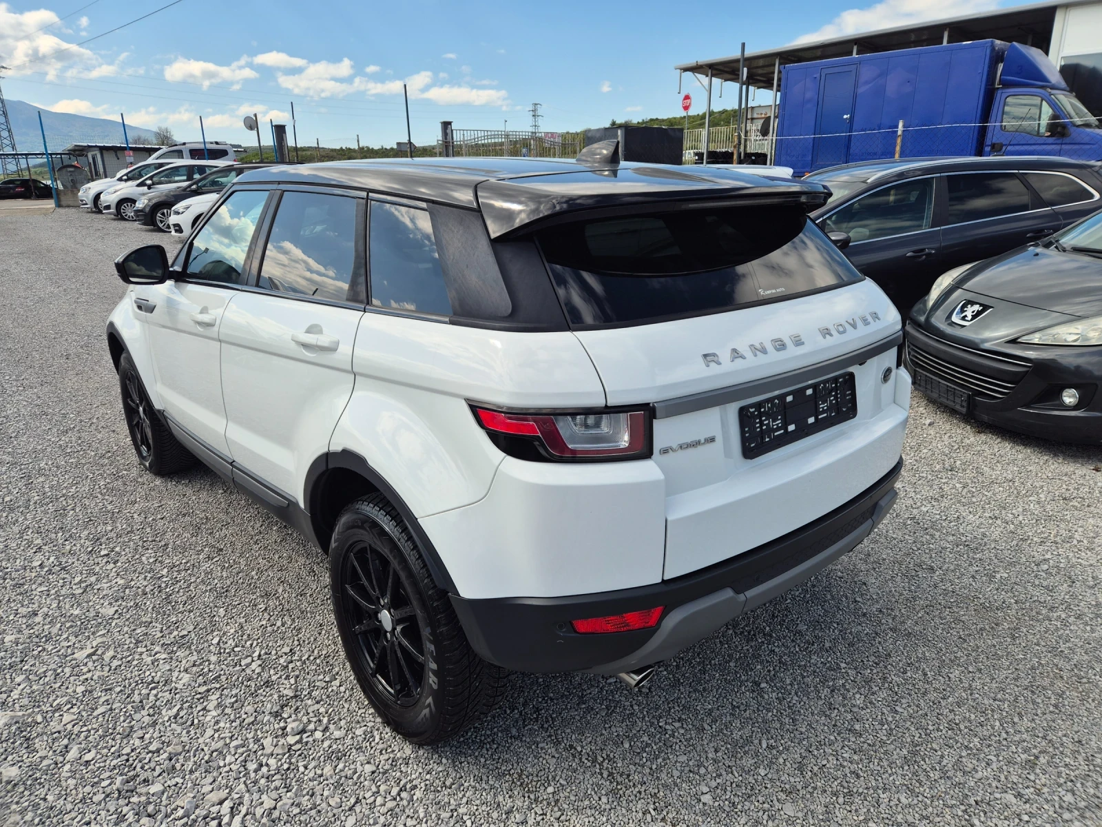 Land Rover Range Rover Evoque 2.0 D 4x4, снимка 4 - Автомобили и джипове - 54392636