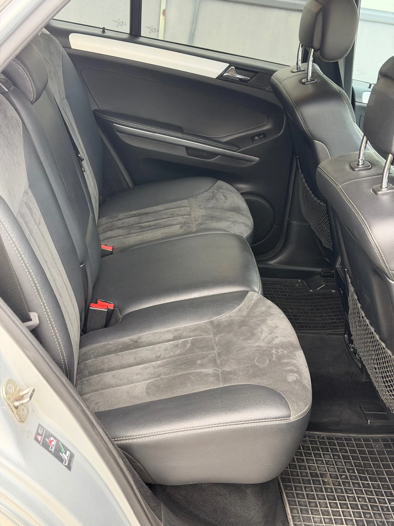Mercedes-Benz ML 320, снимка 12 - Автомобили и джипове - 54728862