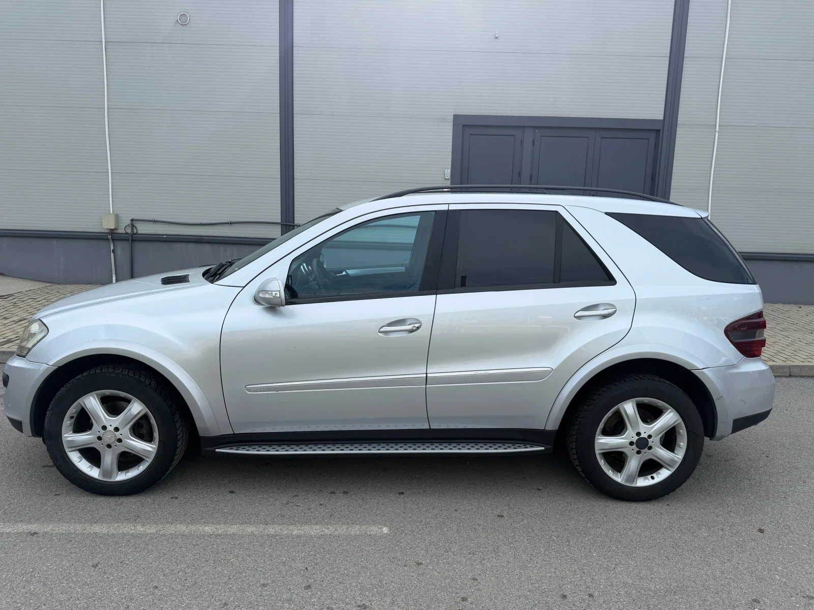 Mercedes-Benz ML 320, снимка 4 - Автомобили и джипове - 54728862