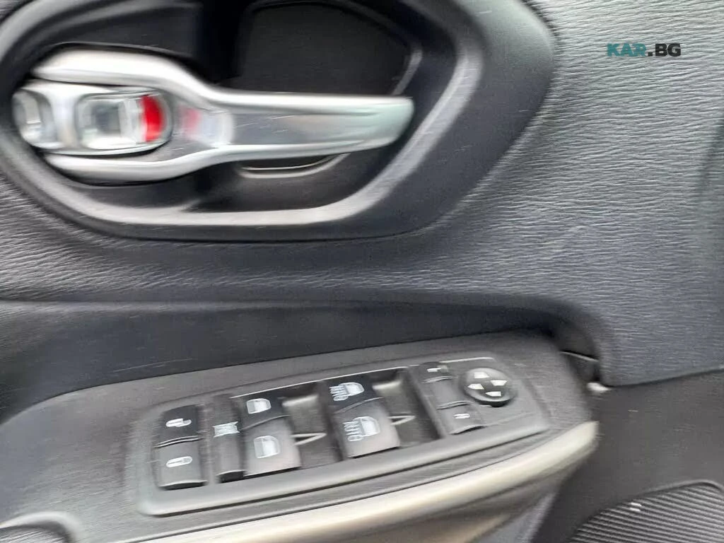 Jeep Cherokee North * 4WD * АвтоКредит * (ЦЕНА ДО БГ), снимка 15 - Автомобили и джипове - 54902017