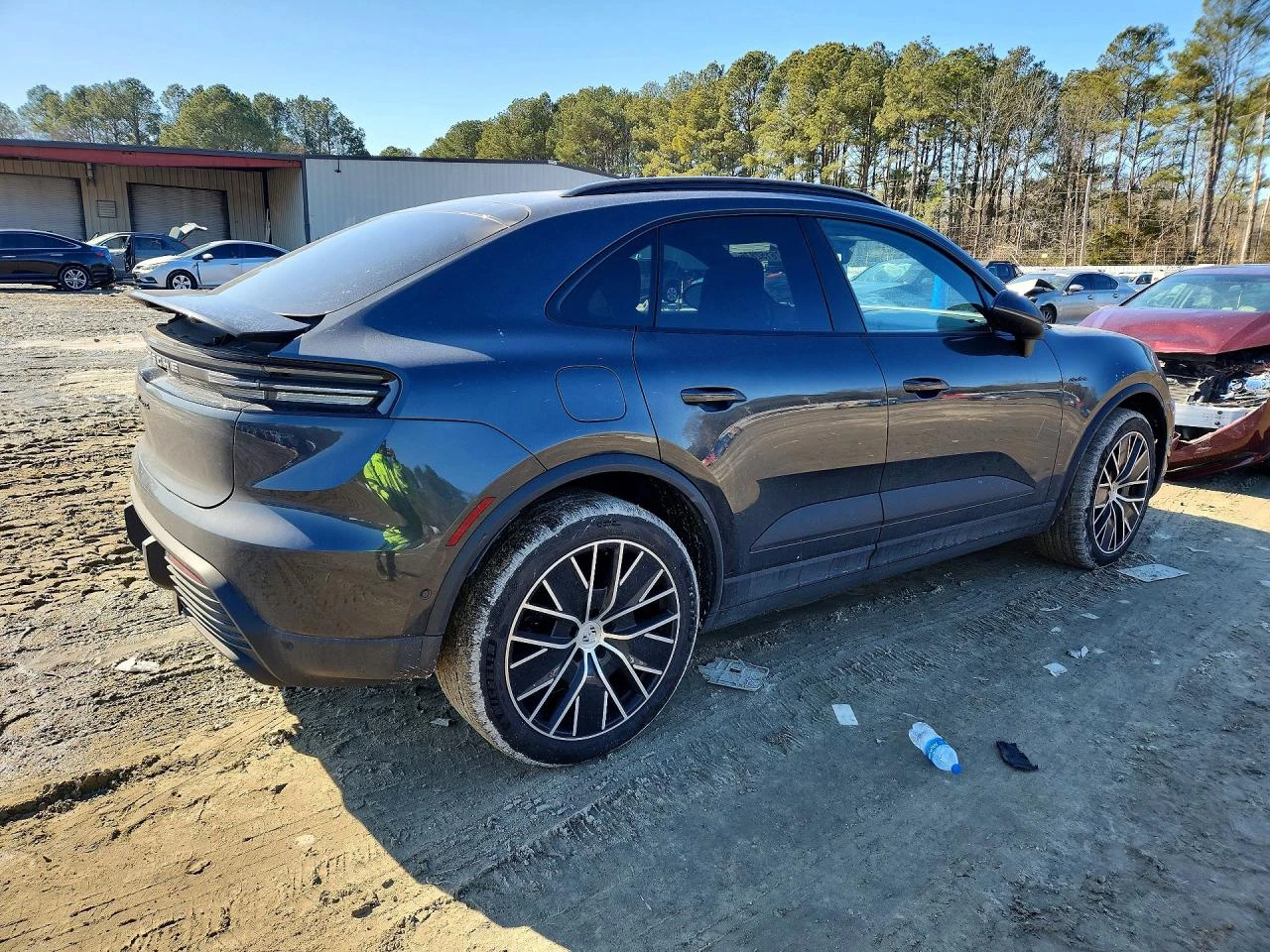 Porsche Macan 4 EV, снимка 3 - Автомобили и джипове - 55057666