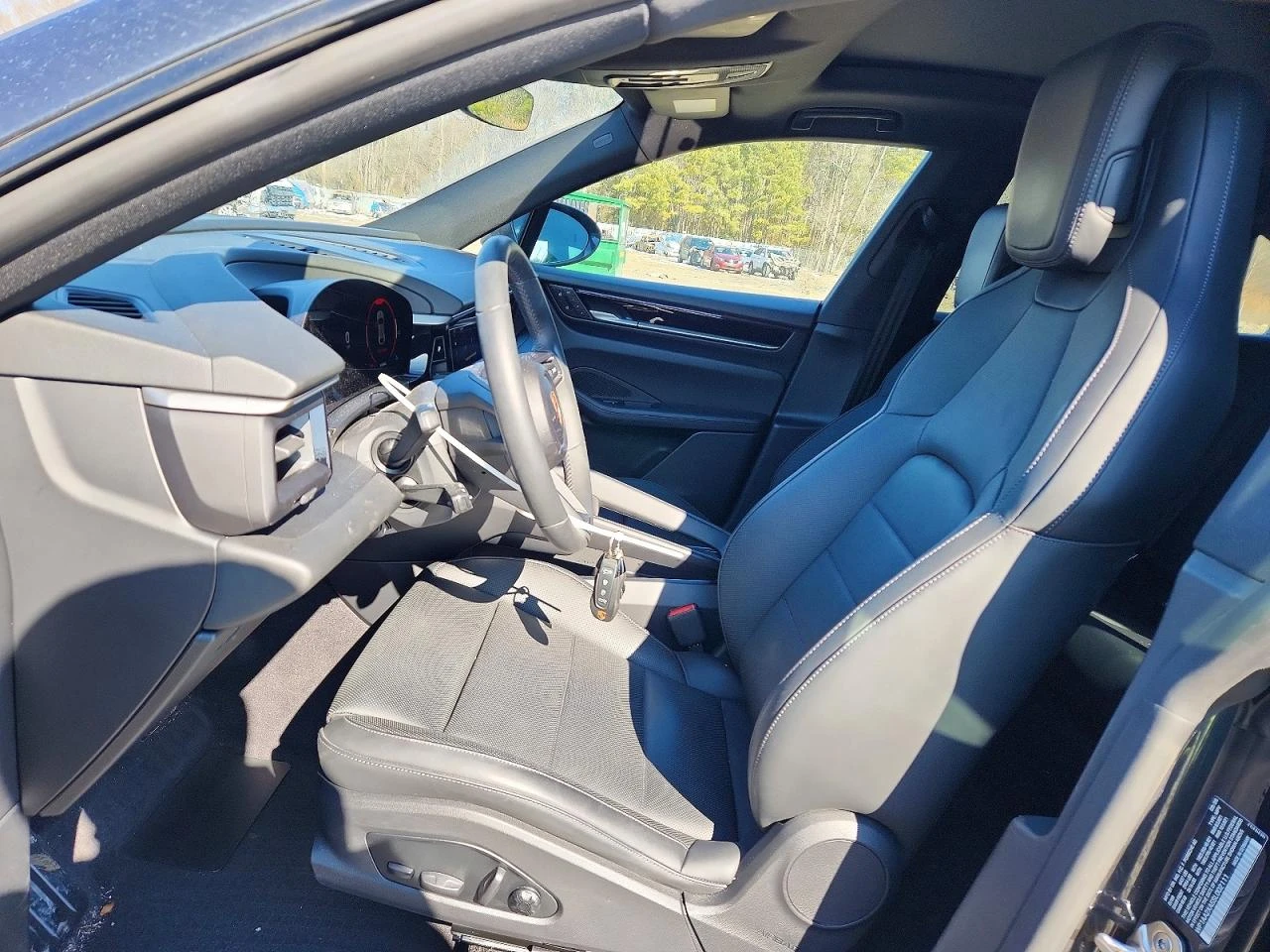 Porsche Macan 4 EV, снимка 7 - Автомобили и джипове - 55057666