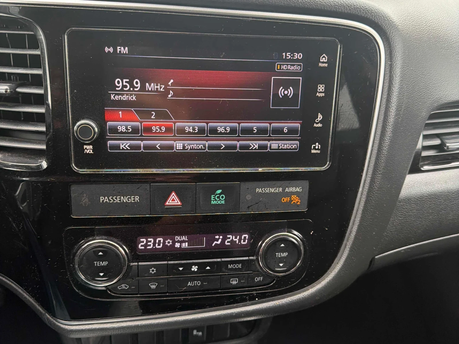 Mitsubishi Outlander PHEV* S-AWC* Подгрев* Задна камера* Keyless* , снимка 12 - Автомобили и джипове - 55562323