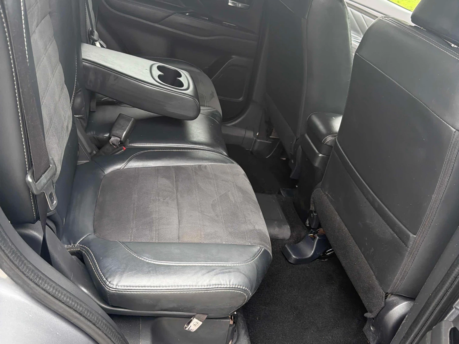 Mitsubishi Outlander PHEV* S-AWC* Подгрев* Задна камера* Keyless* , снимка 10 - Автомобили и джипове - 55562323