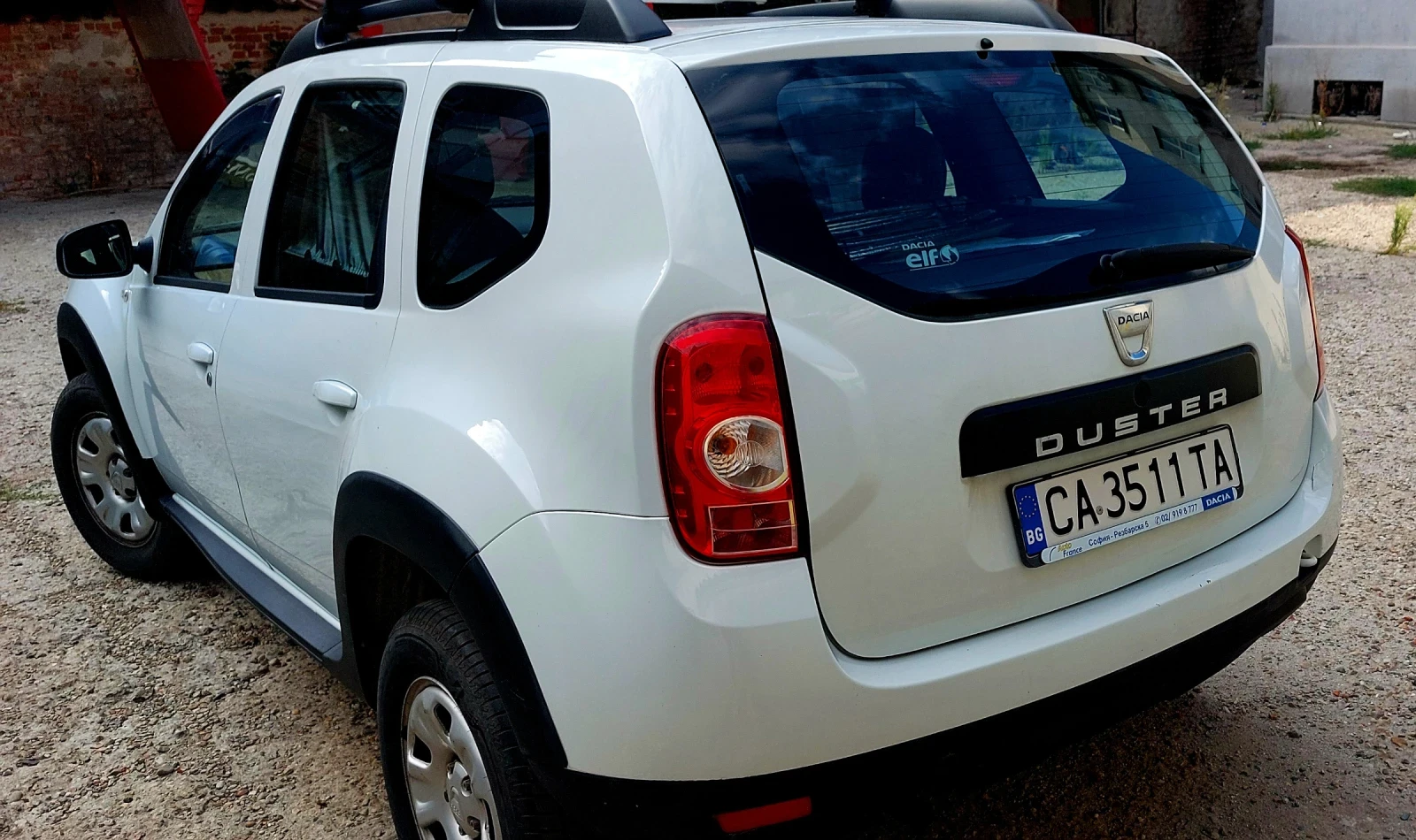 Dacia Duster 1.6 16V 4x2 44000km, снимка 4 - Автомобили и джипове - 55825256