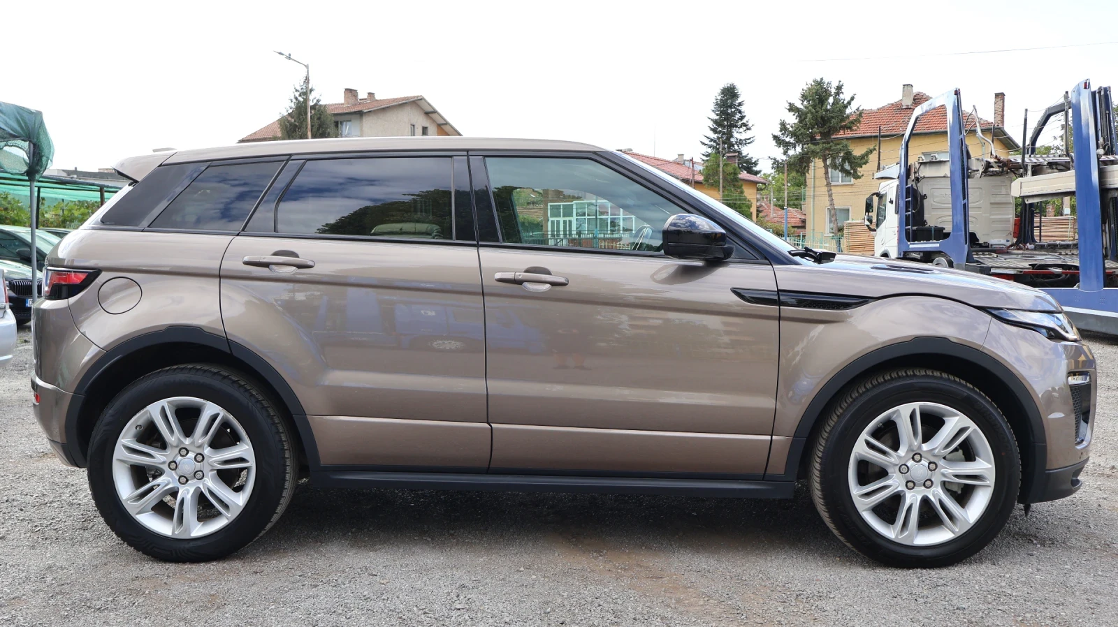 Land Rover Evoque 2.0SD4 180 К.С. HSE 4Х4 Keyless , снимка 4 - Автомобили и джипове - 56183902