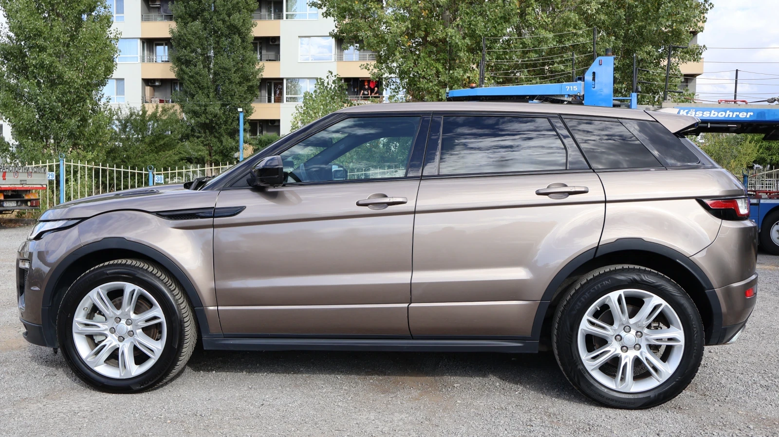 Land Rover Evoque 2.0SD4 180 К.С. HSE 4Х4 Keyless , снимка 7 - Автомобили и джипове - 56183902
