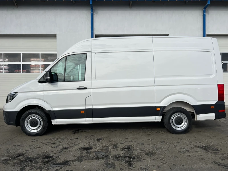 VW Crafter 2019 / Средна база / Климатроник, снимка 3 - Бусове и автобуси - 52321425