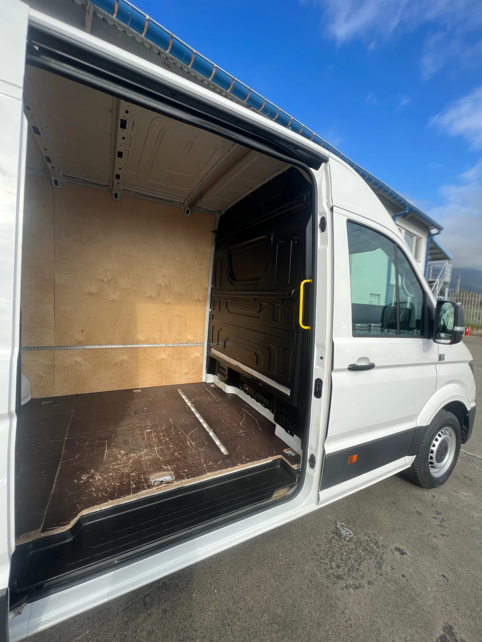 VW Crafter 2019 / Средна база / Климатроник - изображение 9