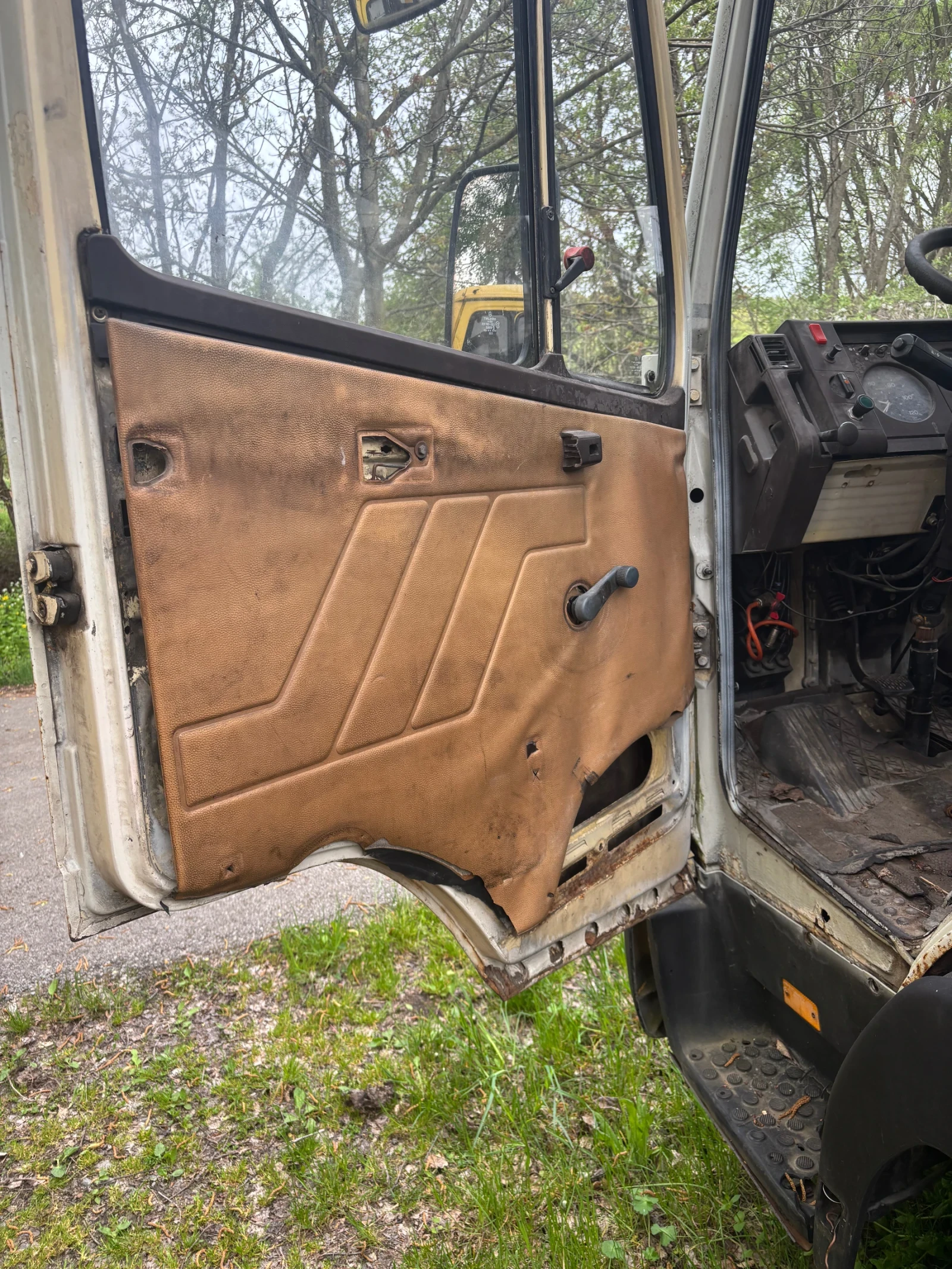 Mercedes-Benz 709 Пътна помощ, снимка 13 - Камиони - 54494230