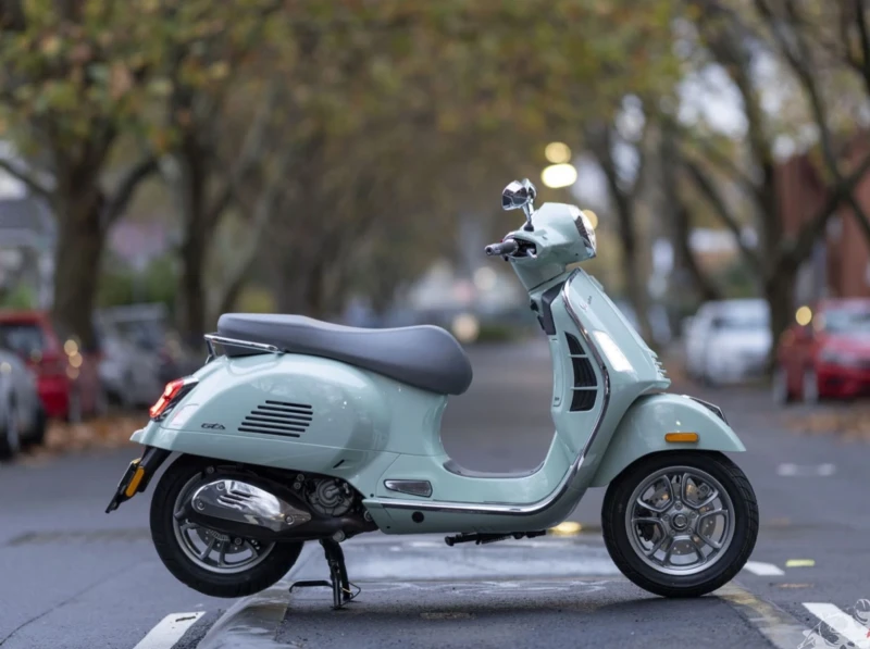 Vespa 300 Чисто нов! В гаранция! Още различни Веспи , снимка 5 - Мотоциклети и мототехника - 53209973