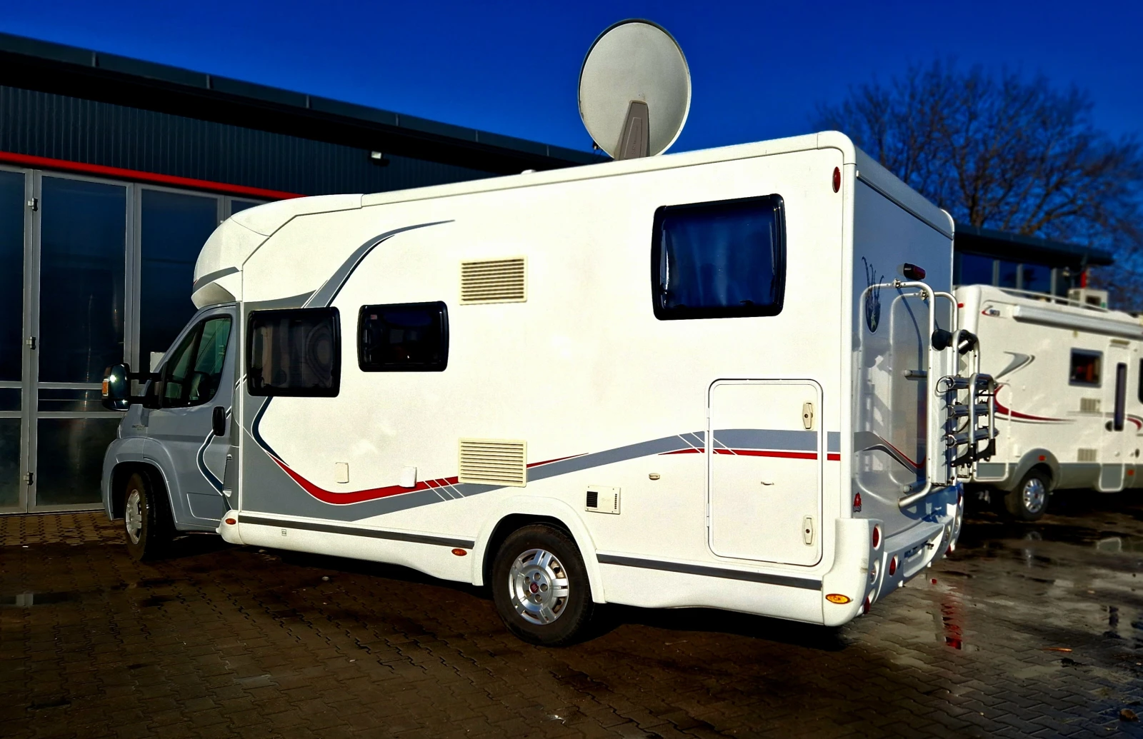 Кемпер Challenger Genesis 2.3 150ps AUTOMAT, снимка 4 - Каравани и кемпери - 54166907