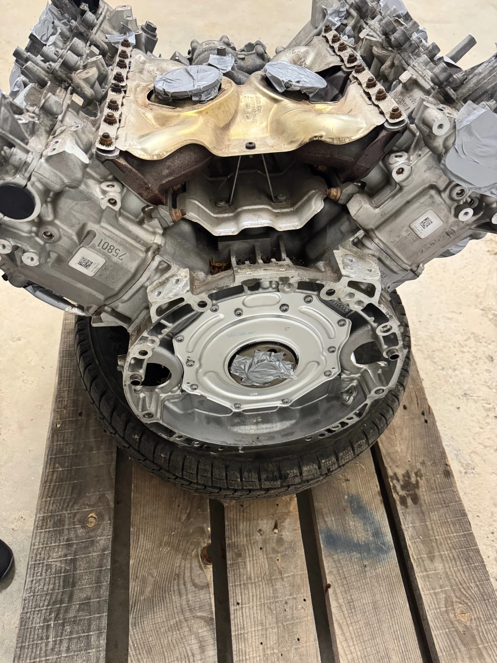 Мерцедес двигател M177 LS2, снимка 3 - Части - 54575472