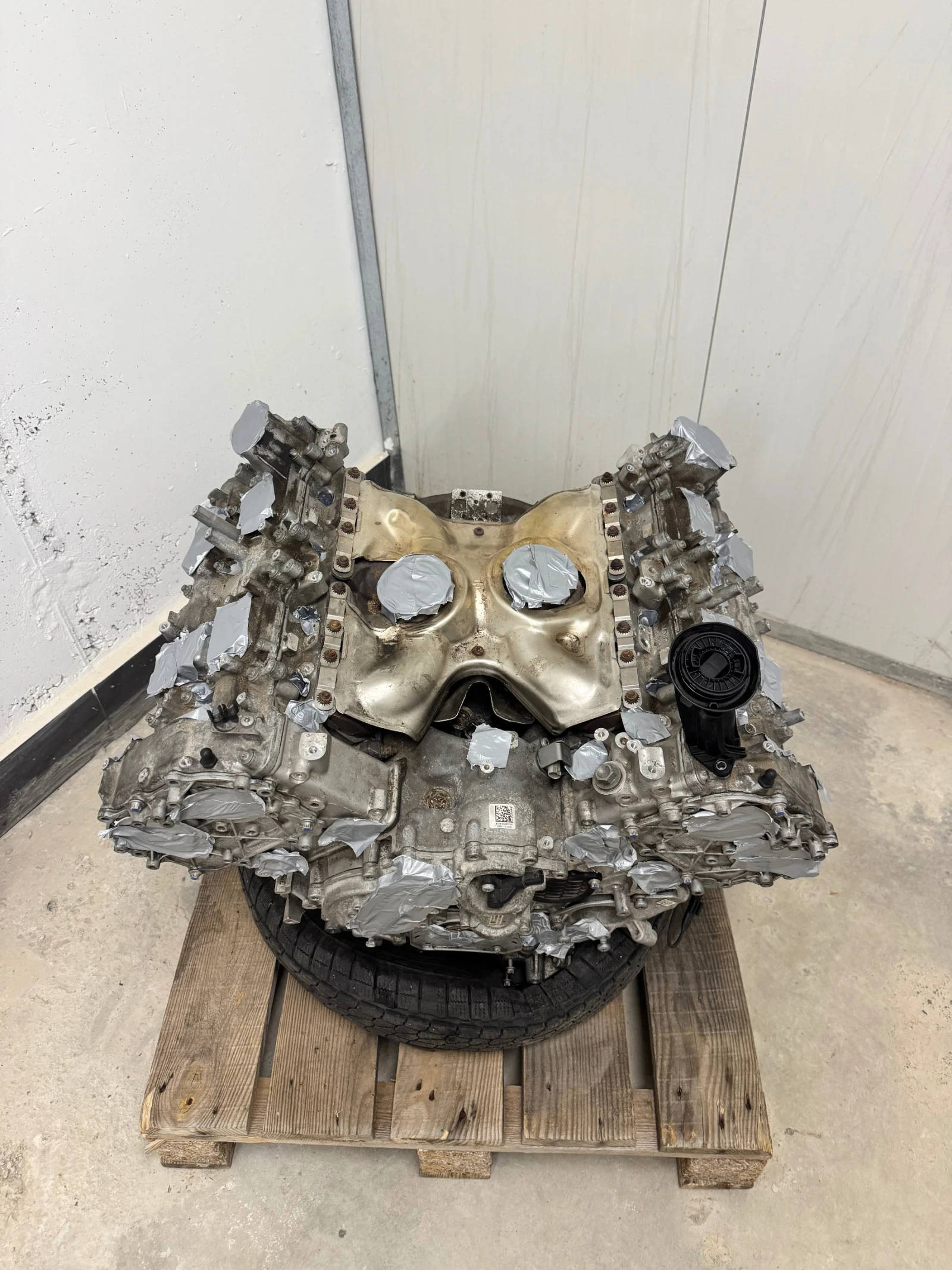 Мерцедес двигател M177 LS2, снимка 4 - Части - 54575472