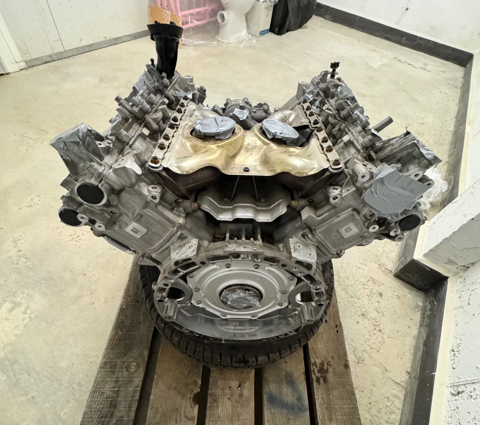 Мерцедес двигател M177 LS2
