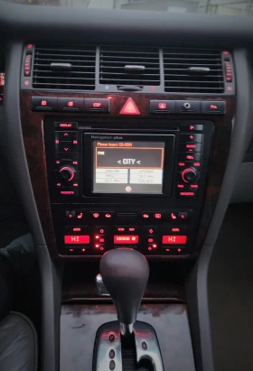 Audi A8 Газ-бензин , снимка 12