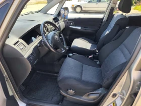 Toyota Corolla verso, снимка 8