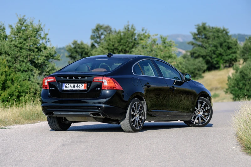 Volvo S60 T5 , снимка 3 - Автомобили и джипове - 46794960