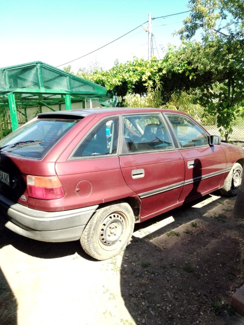 Opel Astra, снимка 12 - Автомобили и джипове - 47222000