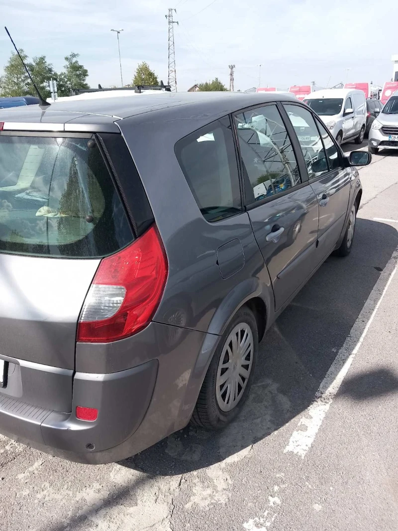 Renault Scenic, снимка 9 - Автомобили и джипове - 47345047