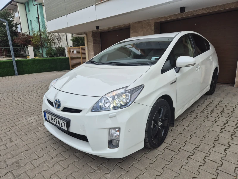 Toyota Prius 1.8* NAVI* KAMERA* HEAD-UP* KEYLESS* KLIMATRONIK* , снимка 1 - Автомобили и джипове - 48005677