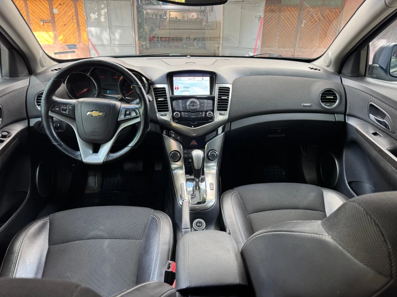 Chevrolet Cruze Avtomat Navi Keyless Camera, снимка 14 - Автомобили и джипове - 51568718