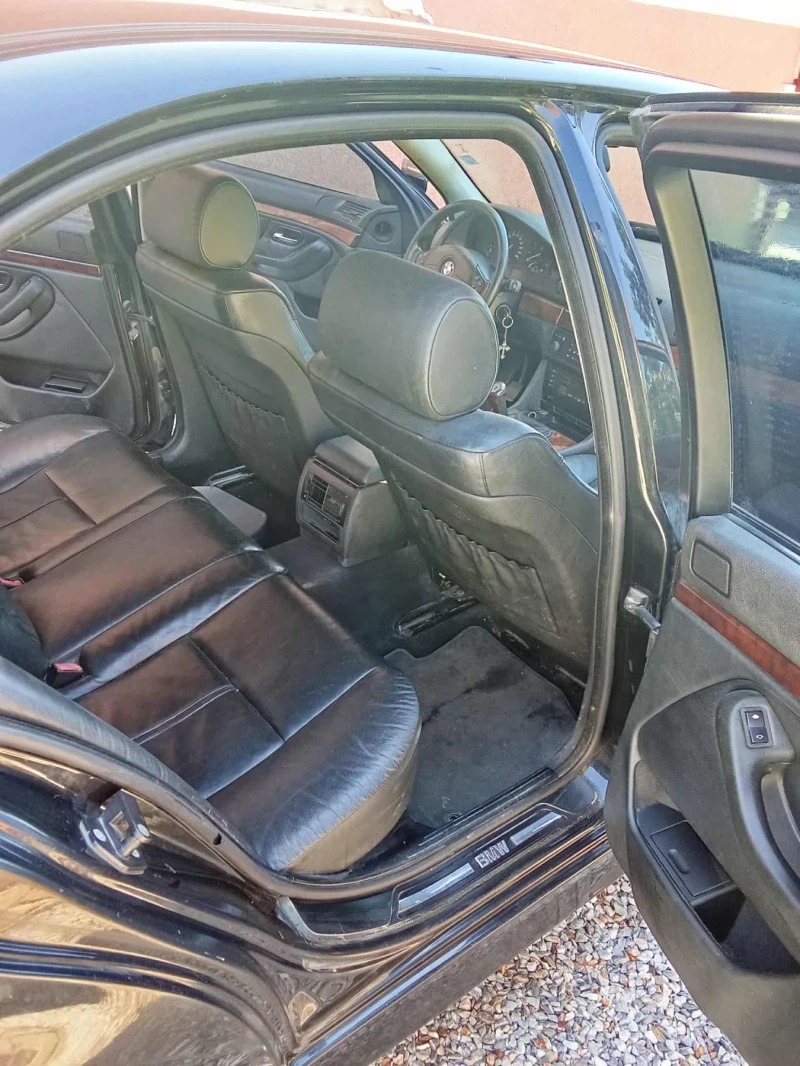 BMW 530, снимка 8 - Автомобили и джипове - 52434521