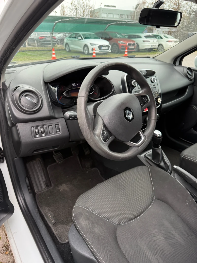 Renault Clio, снимка 10 - Автомобили и джипове - 52565947