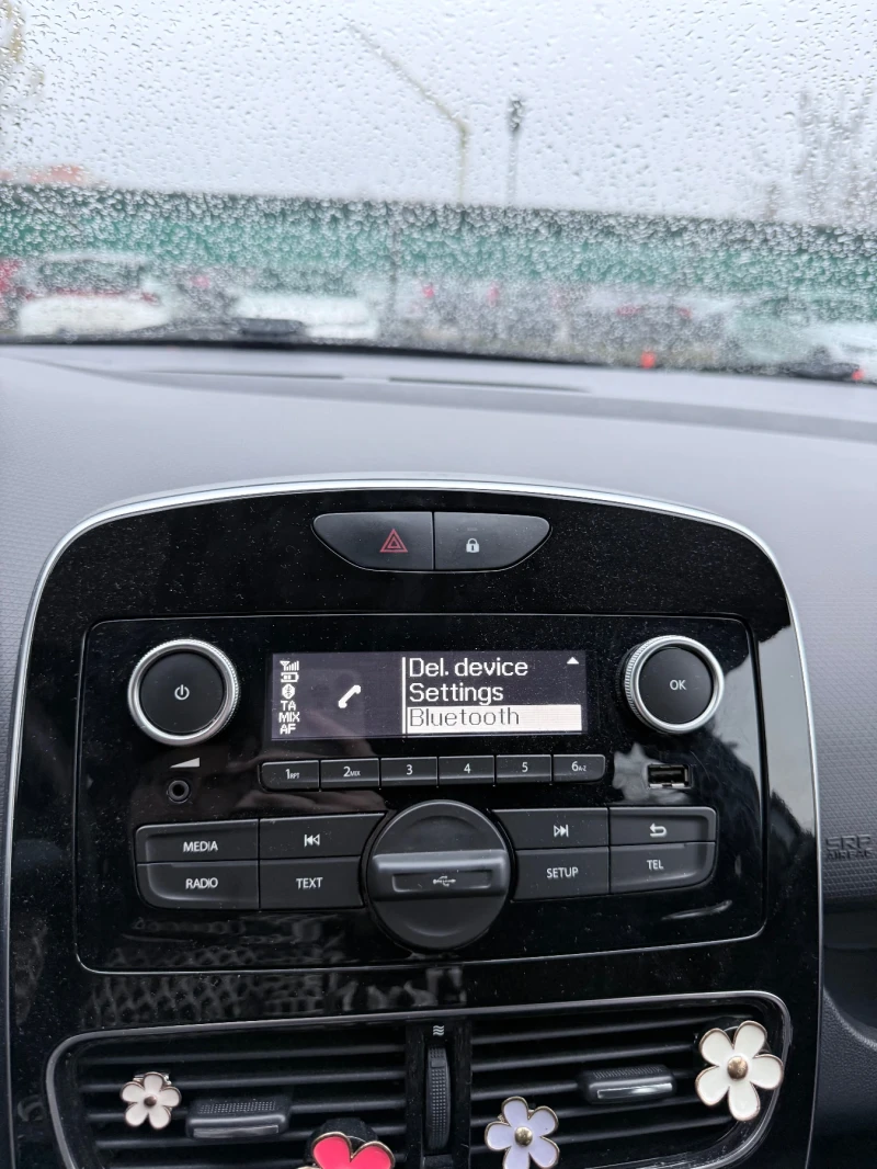 Renault Clio, снимка 9 - Автомобили и джипове - 52565947