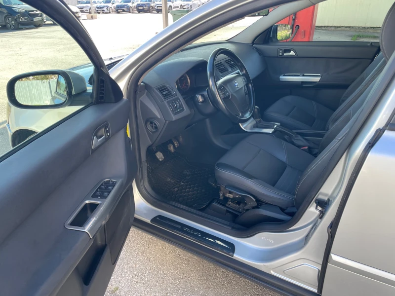 Volvo V50, снимка 9 - Автомобили и джипове - 52586163
