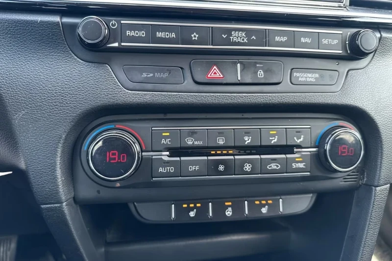 Kia Ceed 1.4 benzin 140кс Aut. Intro Edition, снимка 11 - Автомобили и джипове - 53092183