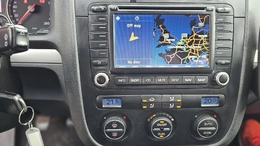 VW Golf, снимка 13 - Автомобили и джипове - 52899997