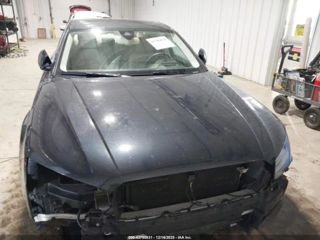 Audi A8 L 3.0T 83000км, снимка 9 - Автомобили и джипове - 53927618