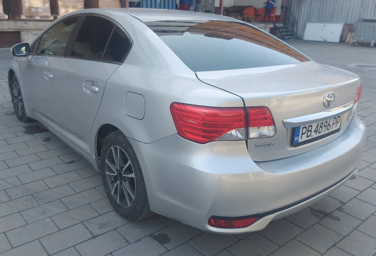 Toyota Avensis  2.0 D4D 126 к.с. - изображение 4