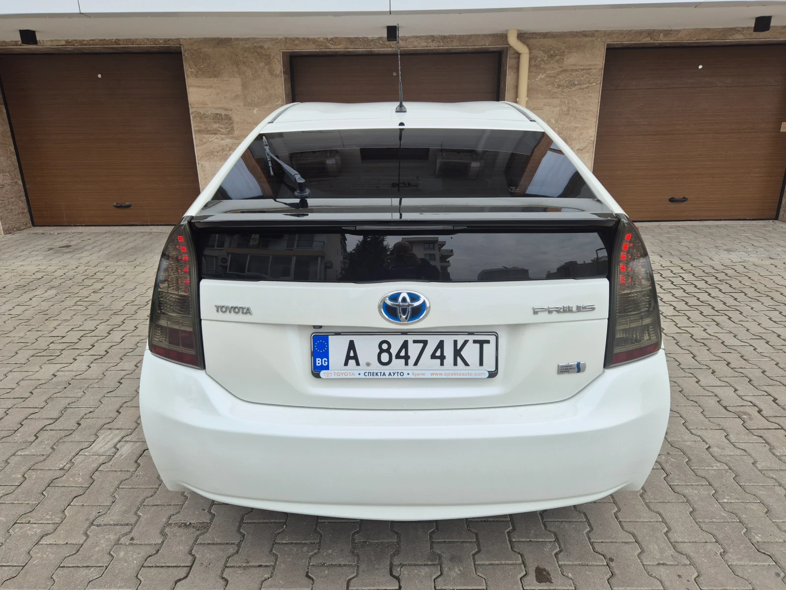 Toyota Prius 1.8* NAVI* KAMERA* HEAD-UP* KEYLESS* KLIMATRONIK*  - изображение 6