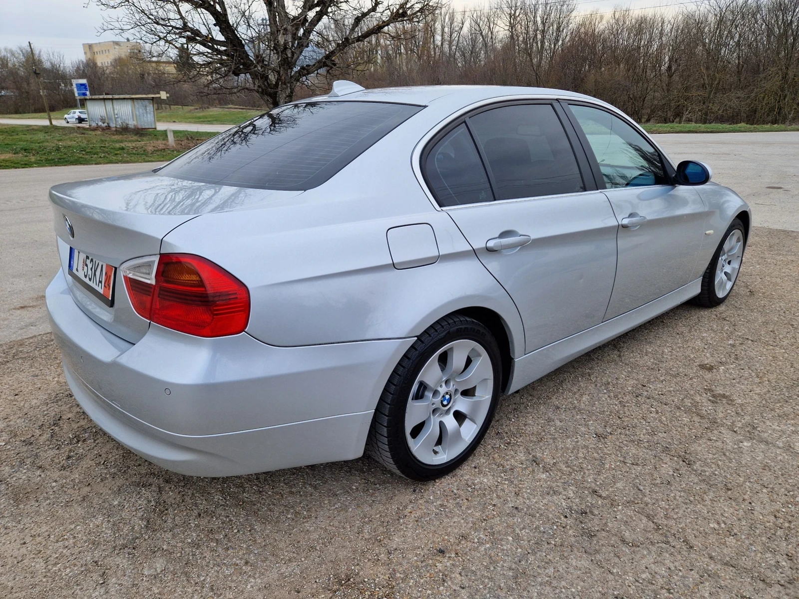 BMW 330 3.0D 231к.с. - изображение 8