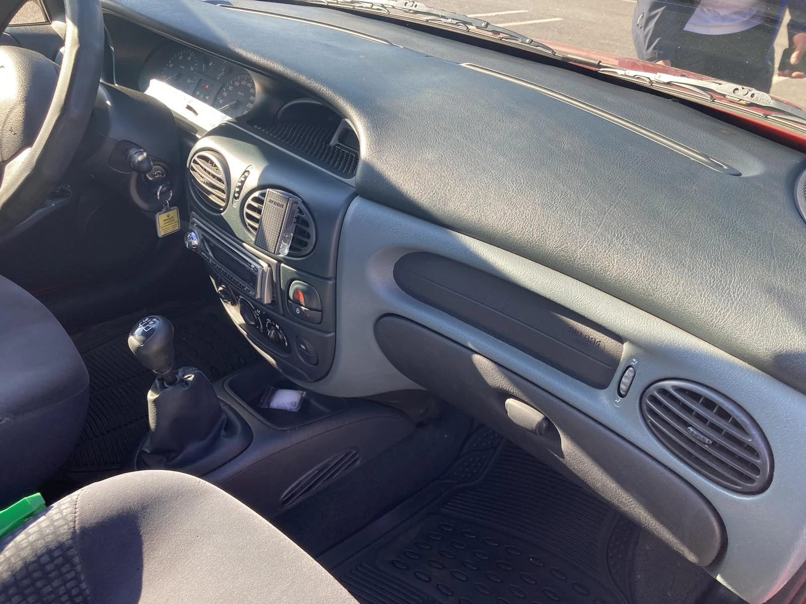 Renault Megane  - изображение 7
