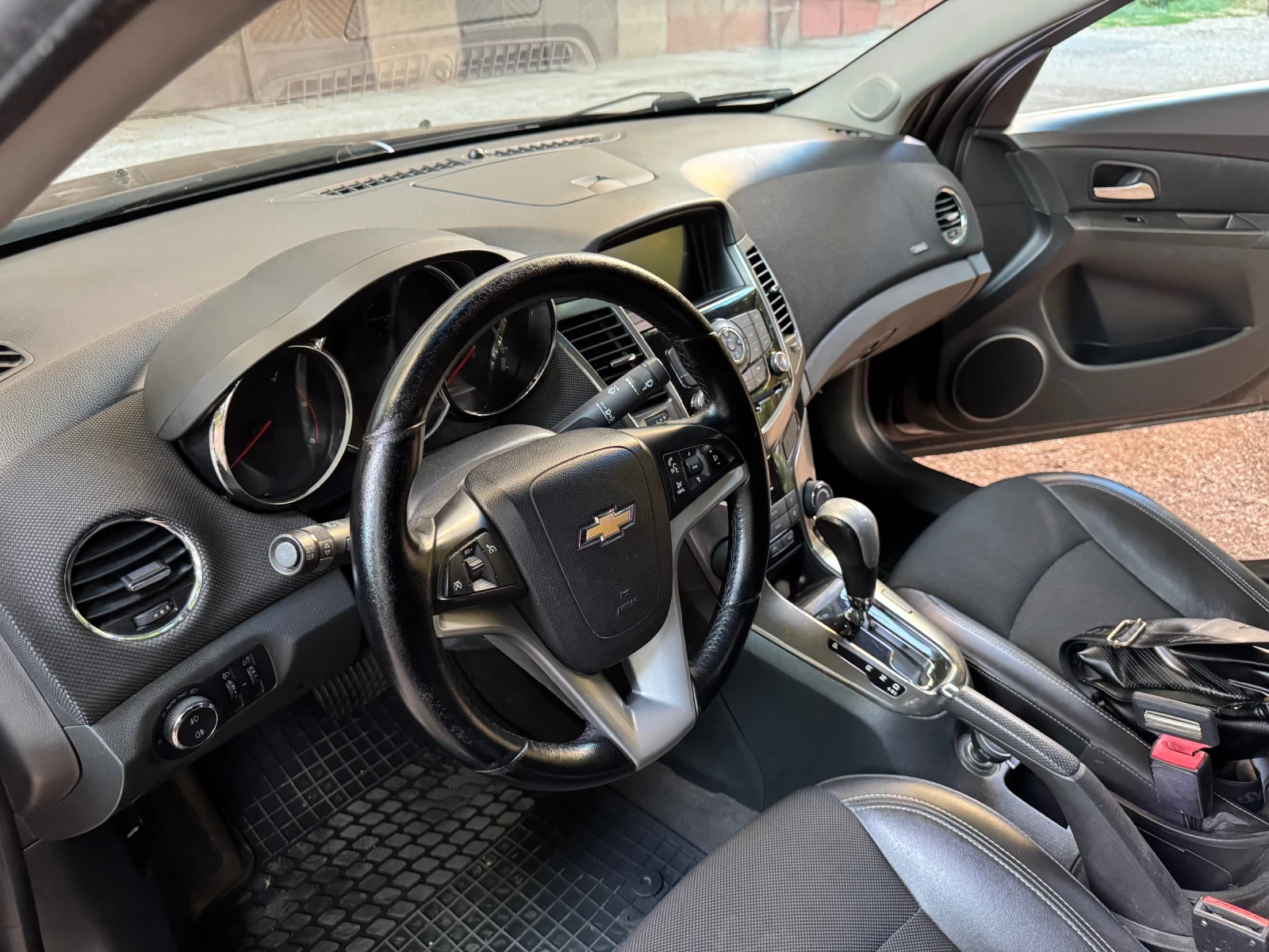 Chevrolet Cruze Avtomat Navi Keyless Camera | Mobile.bg — изображение 12
