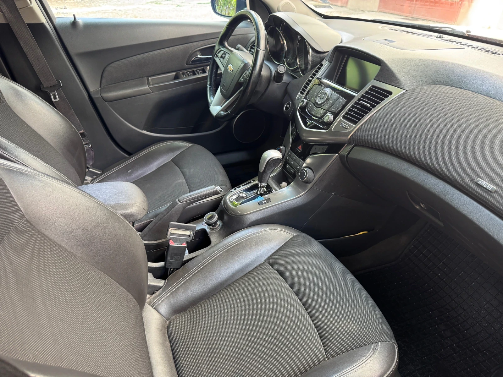 Chevrolet Cruze Avtomat Navi Keyless Camera | Mobile.bg — изображение 11