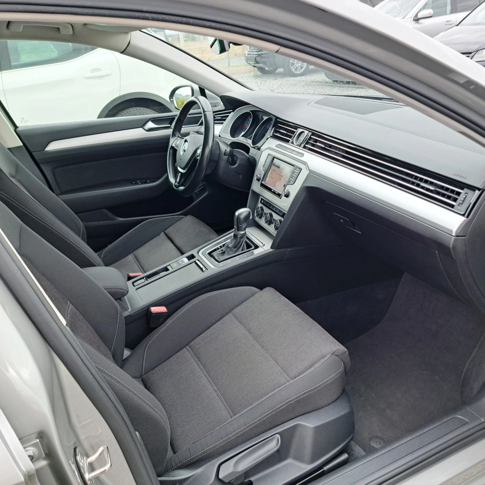 VW Passat 2.0TDI* 150Hp* Executive* DSGAutomatic* 07.16* TOP | Mobile.bg   11