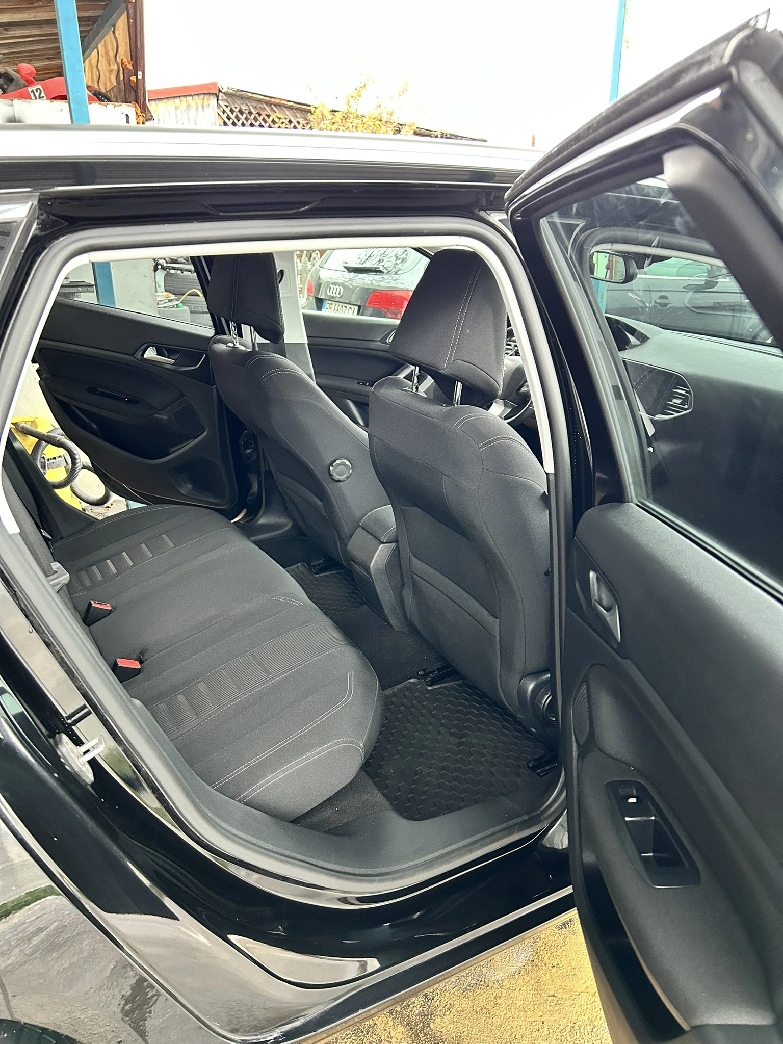 Peugeot 308 1.6BlueHDi* Allure* LED* Camra* Navi* Euro6 | Mobile.bg � ����������� 11