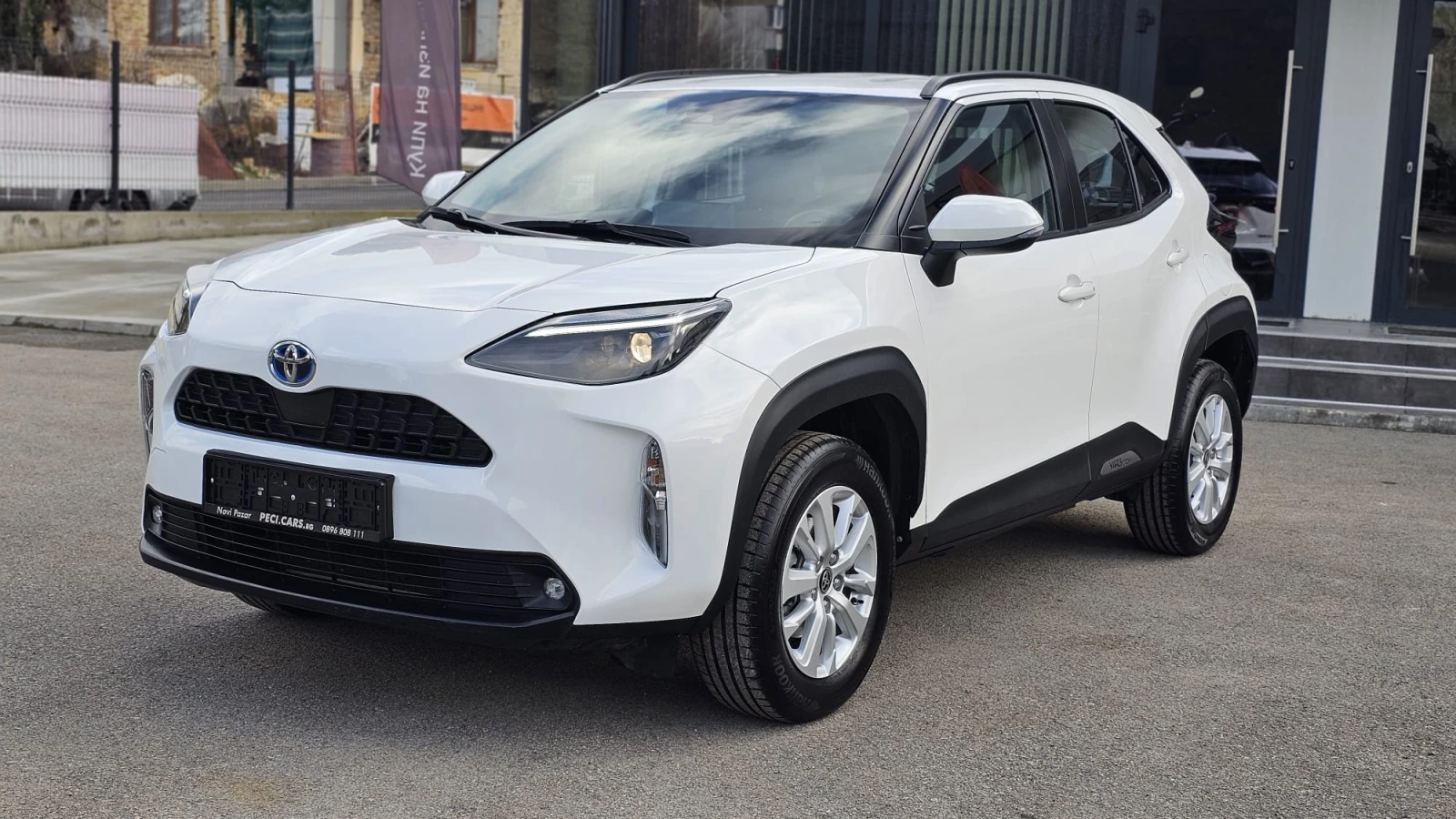 Toyota Yaris Cross 1.5Hybrid IT-ДИСТРОНИК-ИСТОРИЯ-ТОП СЪСТ.-ЛИЗИНГ - изображение 3